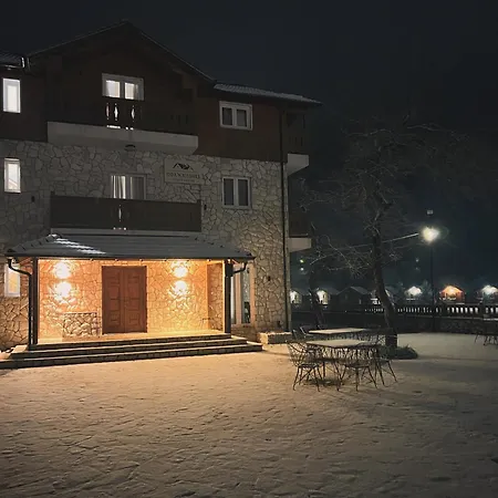 N'bjeshke Hotel
