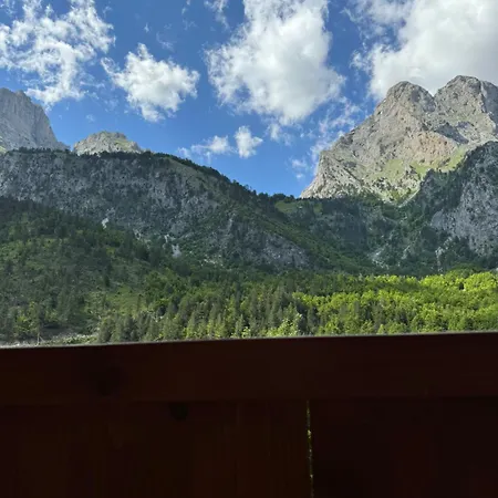 N'bjeshke Отель 4*