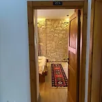 N'bjeshke Hotell