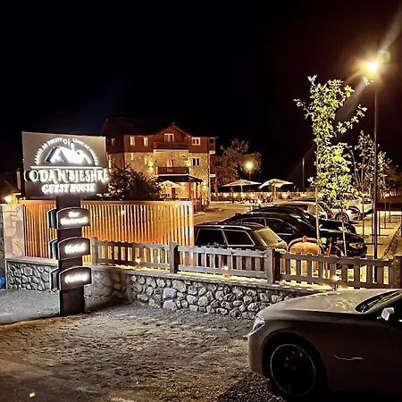N'bjeshke Hotel