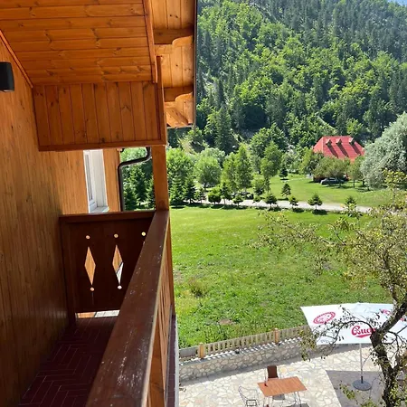 N'bjeshke Hotel 4*
