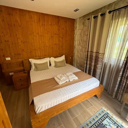 فندق N'bjeshke 4*