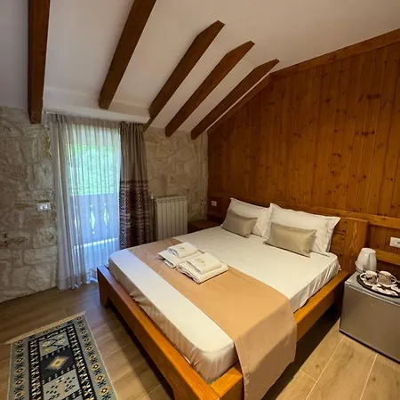 N'bjeshke فالبني