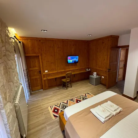 فندق N'bjeshke 4*