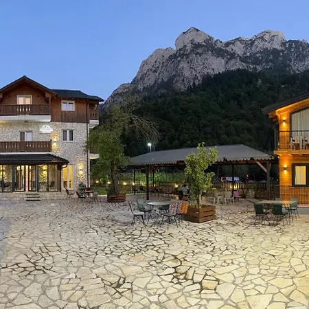 N'bjeshke Hotel
